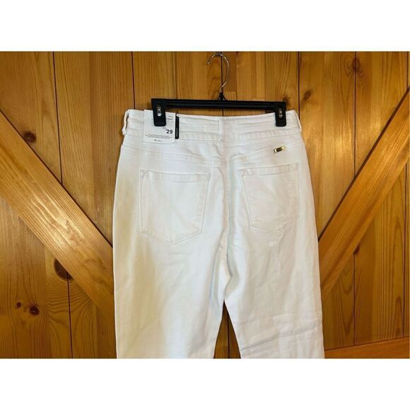 KanCan white straight fit jeans 11/29 nwt (0541) read￼ - Picture 6 of 8